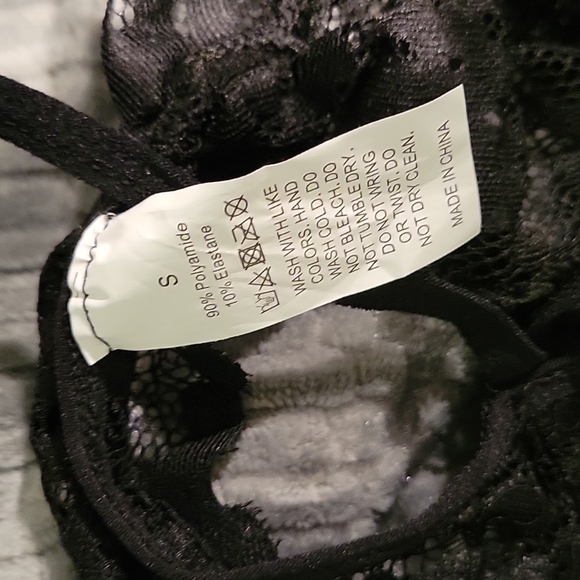 Brand New - Floral Lace Teddy Bodysuit - Picture 5 of 6